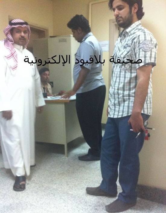 بالصور .... عامل نظافه يقوم 276295239.jpg