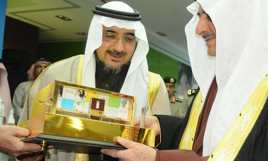 الأمير فهد بن سلطان يدشن أعمال مصرف الانماء صحيفة صدى تبوك الألكترونية
