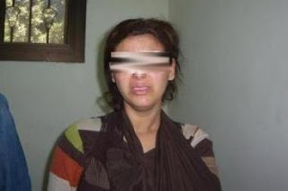 نقره لتكبير أو تصغير الصورة ونقرتين لعرض الصورة في صفحة مستقلة بحجمها الطبيعي